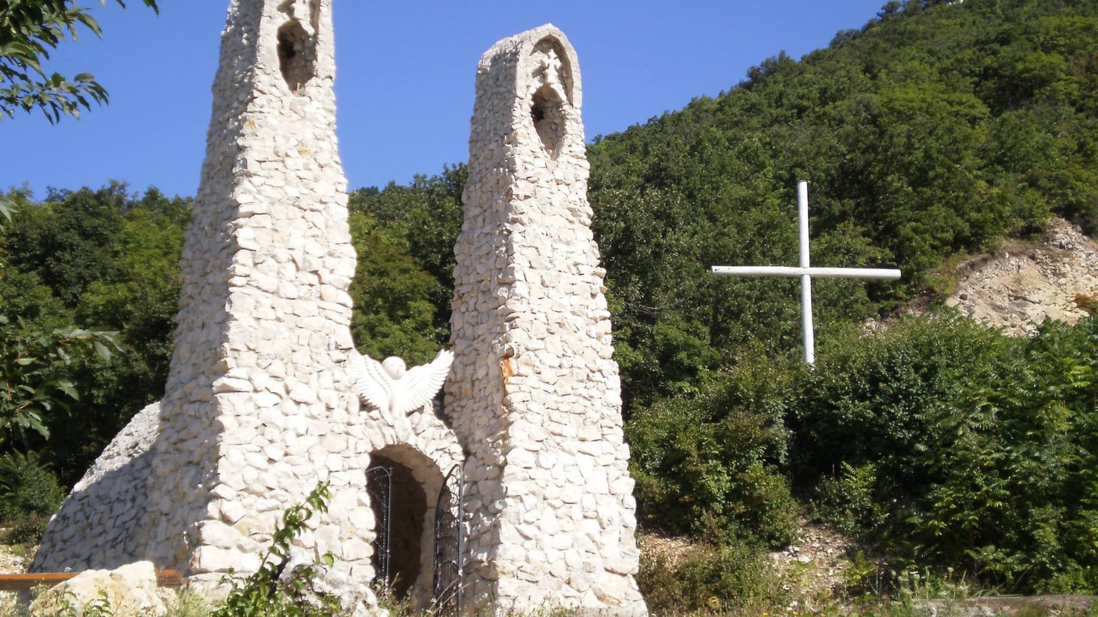 pilis-pilisszanto-kereszt-boldogasszony-kapolna-csodalatosmagyarorszag